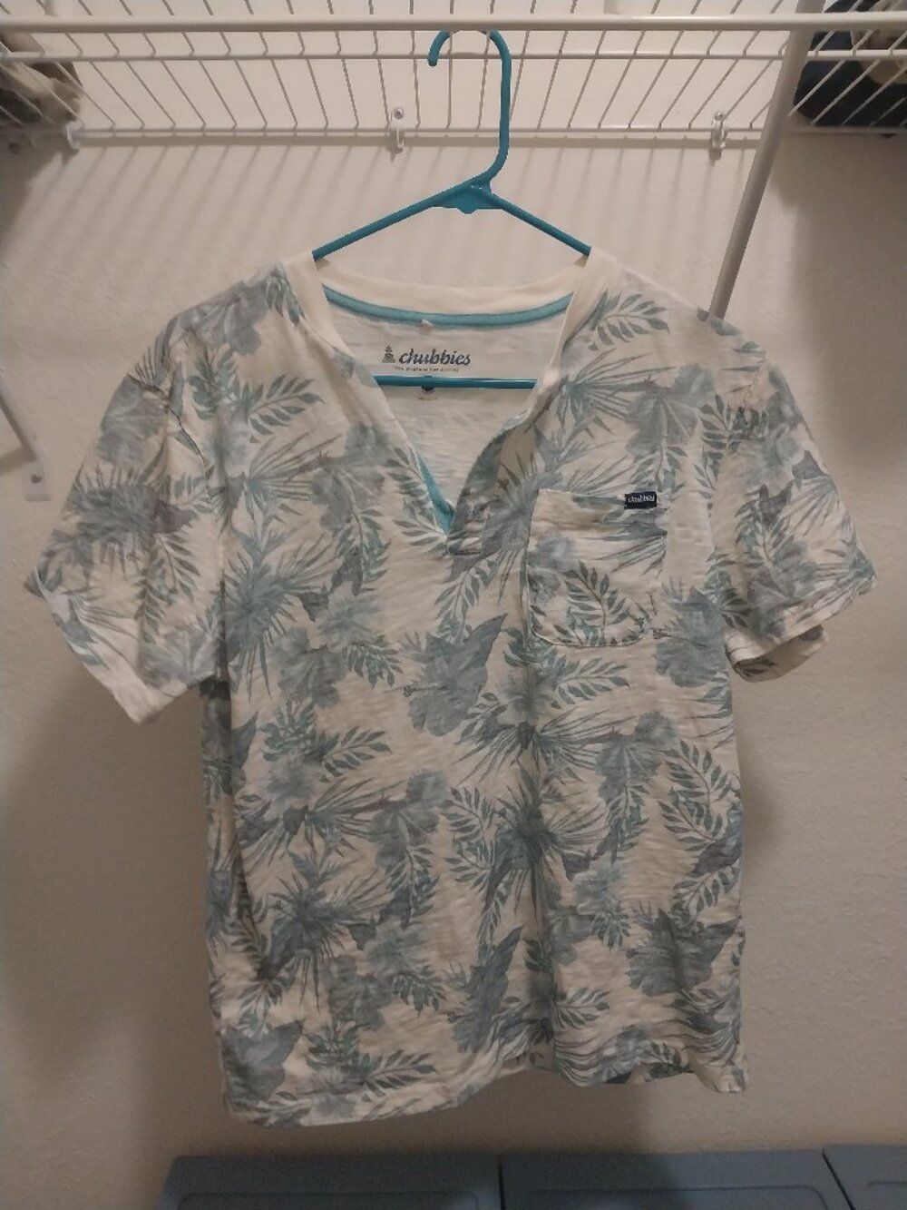 Chubbies Mens Medium Henley